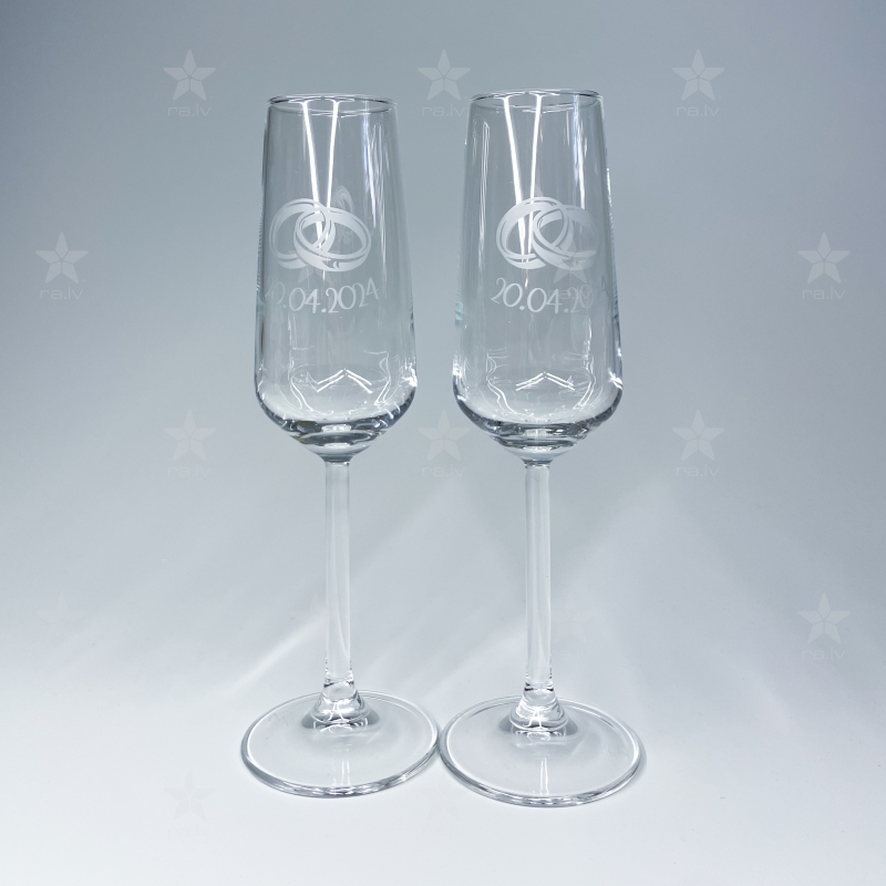 Stikla glāzes ar gravējumu